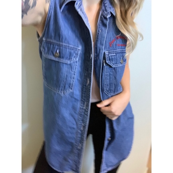Medium, Levi’s, vintage classic denim boyfriend sleeveless button down top - Picture 13 of 15